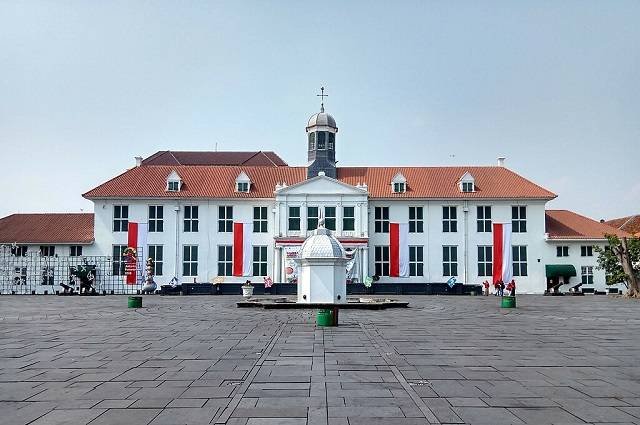 Cheap flights to Jakarta